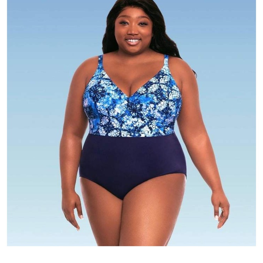 Slimming 1Piece Swimsuit/by Miracle Brands